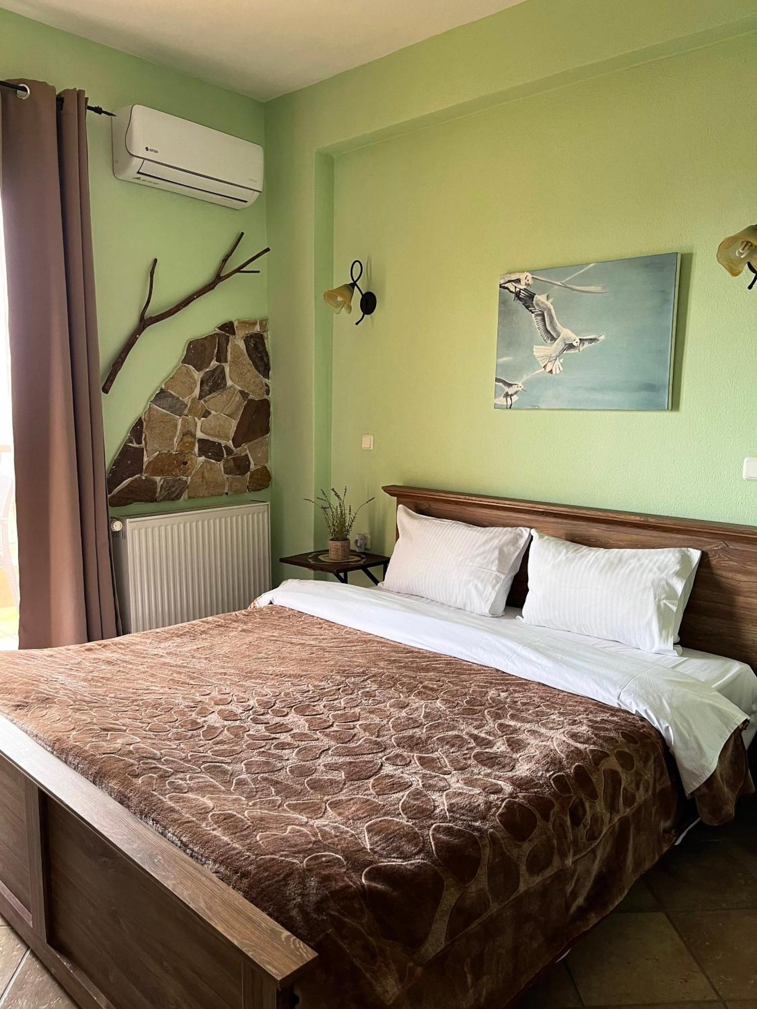 Guesthouse Kerkinitis Lithotopos Екстер'єр фото
