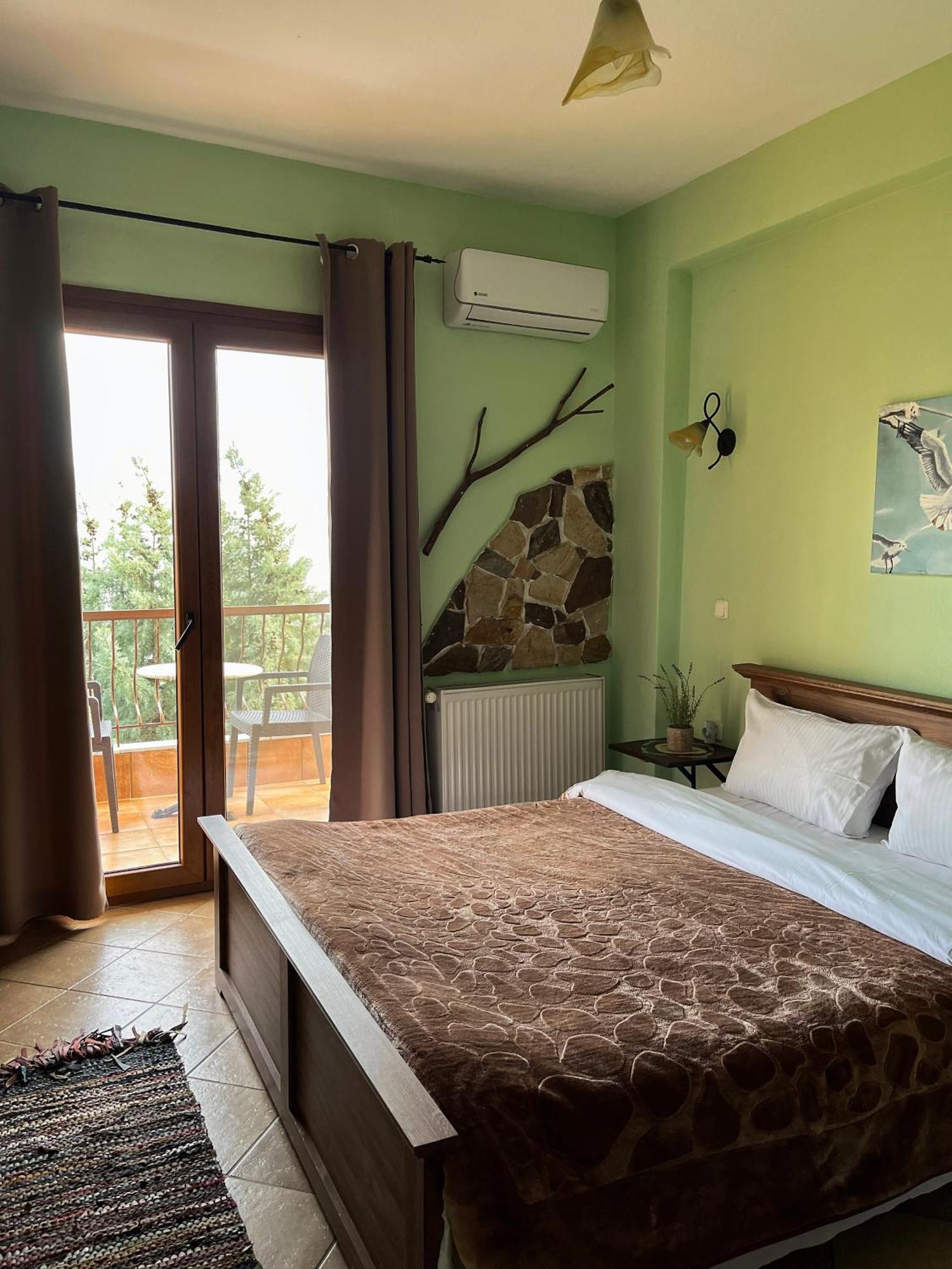 Guesthouse Kerkinitis Lithotopos Екстер'єр фото