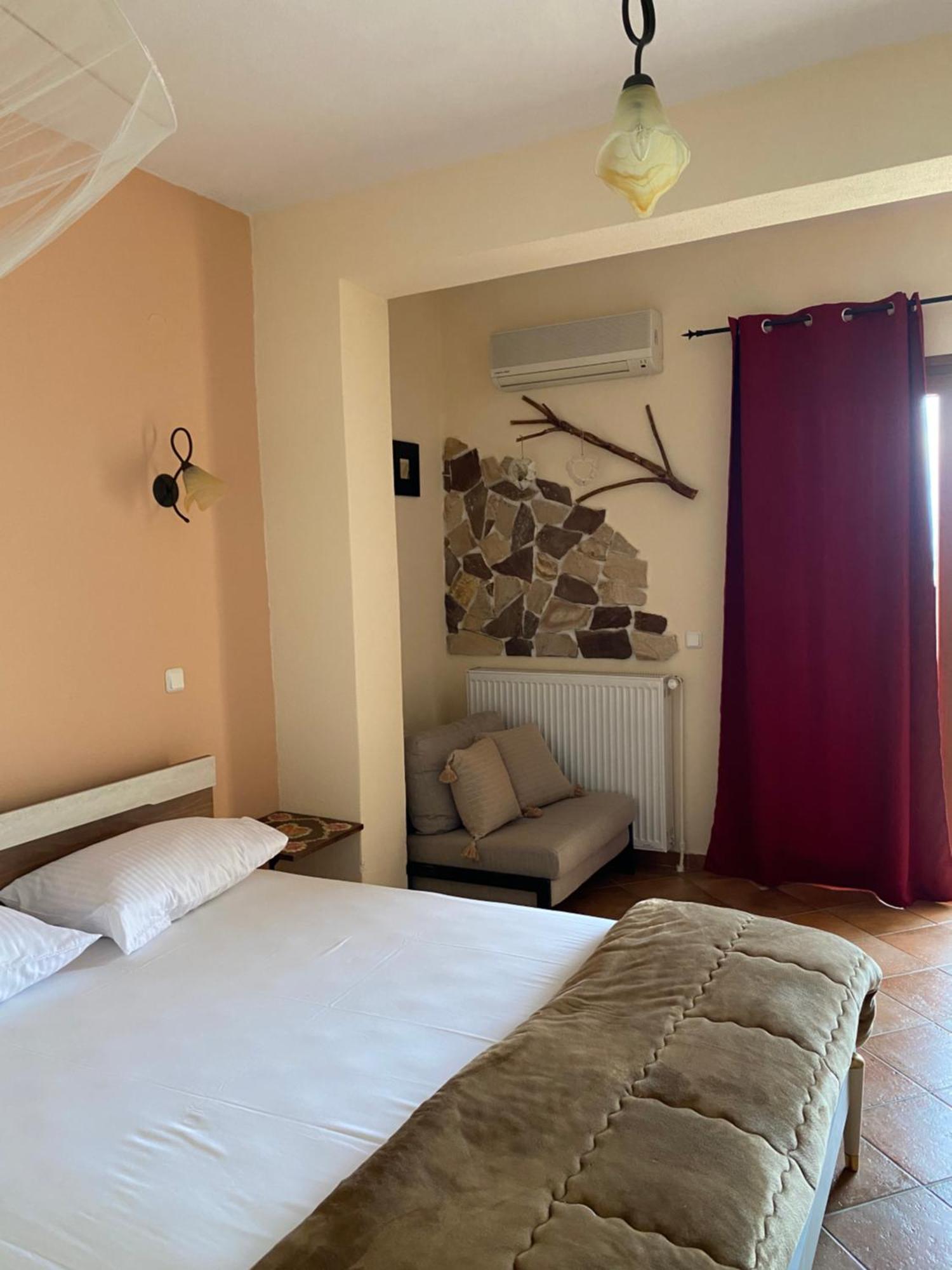 Guesthouse Kerkinitis Lithotopos Екстер'єр фото