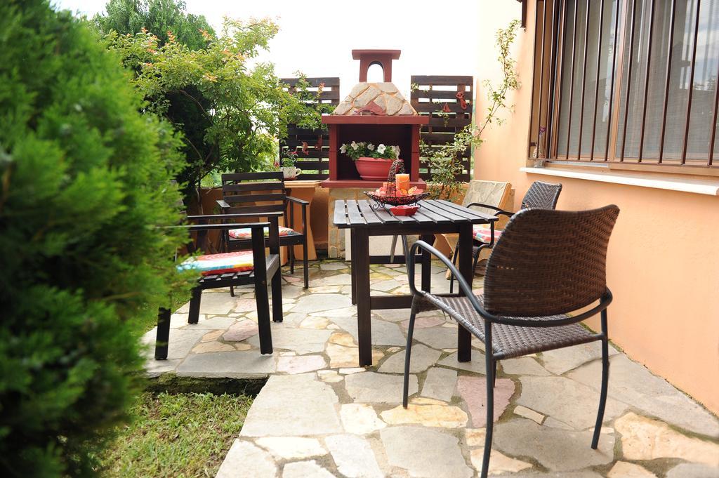 Guesthouse Kerkinitis Lithotopos Екстер'єр фото
